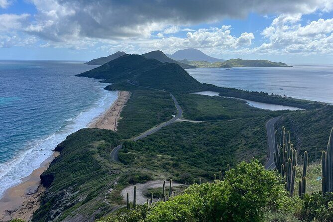 Hop on hop off Tour Air Con - The 9:00 am route: Basseterre, batik, and ocean viewpoints
