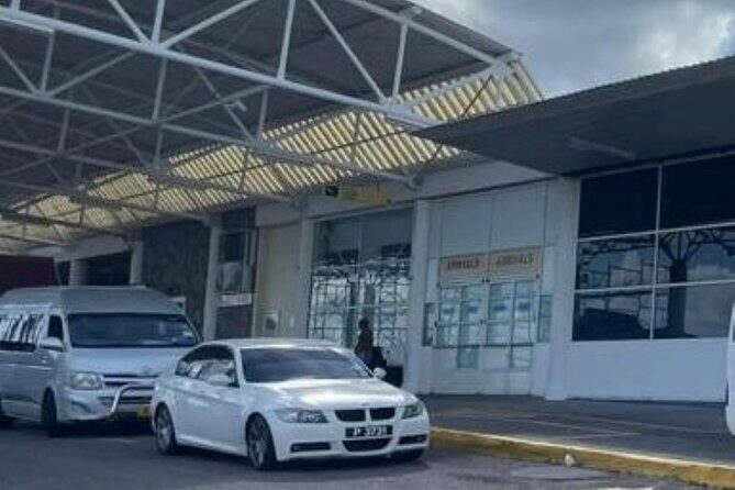 St Kitts & Nevis Airport Roundtrip Transfers - Price Breakdown: Why Shared Roundtrip Works in St Kitts